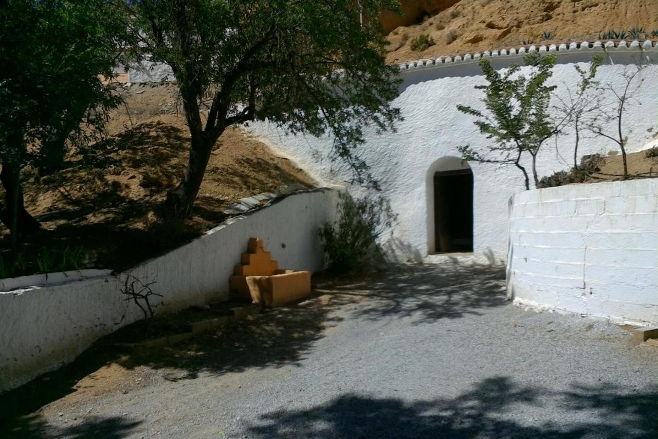 Casas Cueva Y Cortijo La Tala En Guadix Hotel Exterior photo